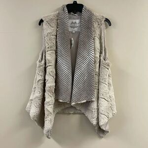 Esley Faux Fur Open Front Vest - Large - Tan - NWT